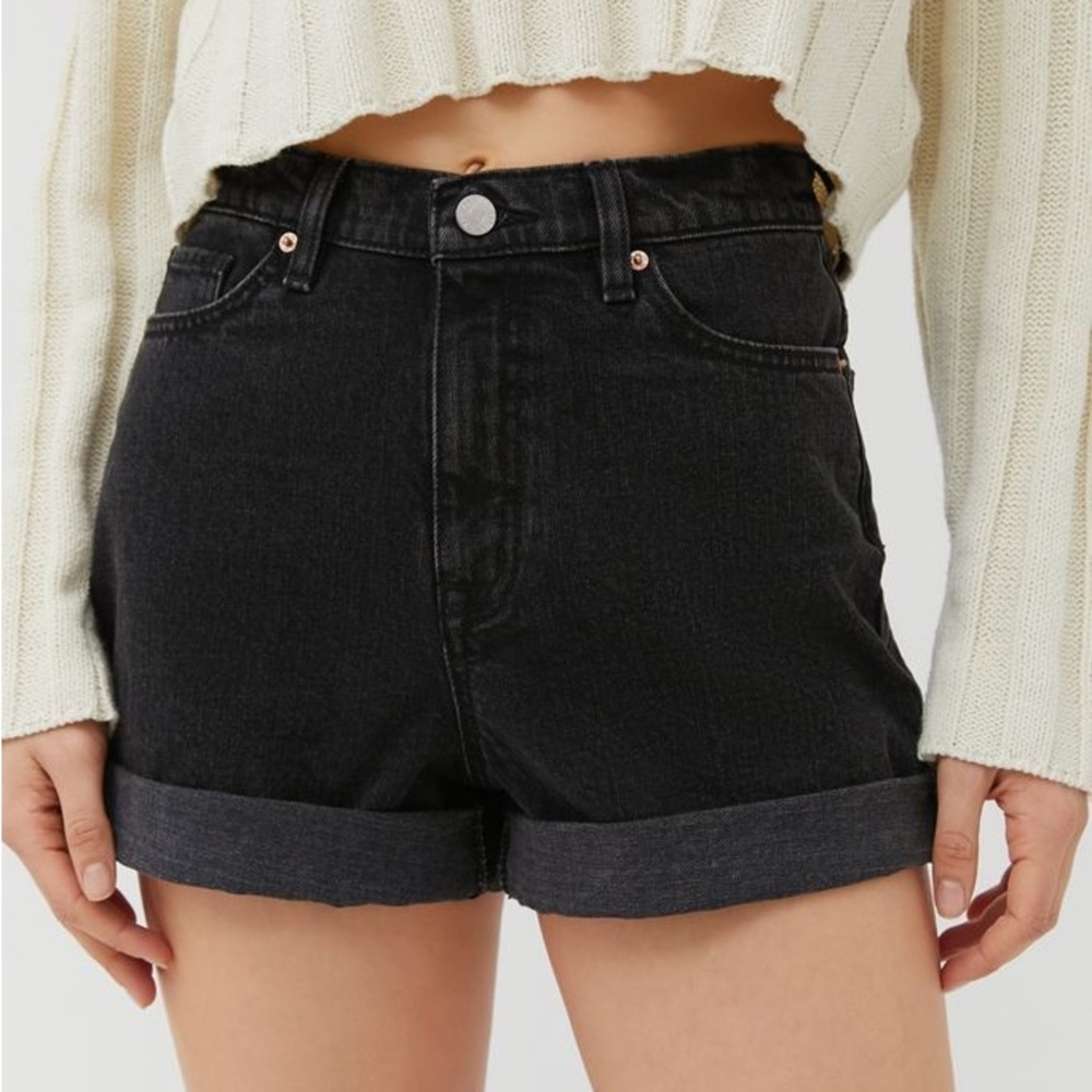 BDG High Rise Mom Short